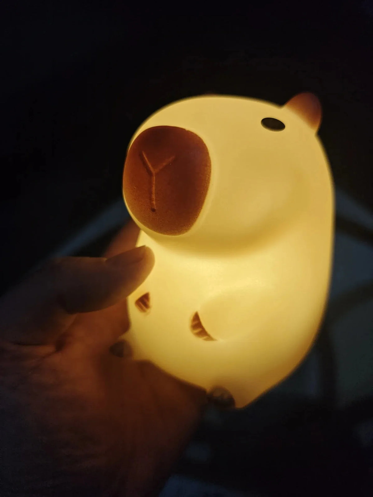 Cute Capybara Silicone Night Light – Soft Bedside Lamp