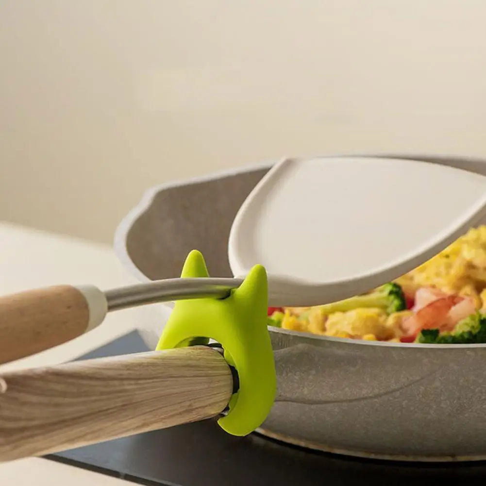 Cute Cat Silicone Spoon Rest – Heat-Resistant Kitchen Utensil Holder