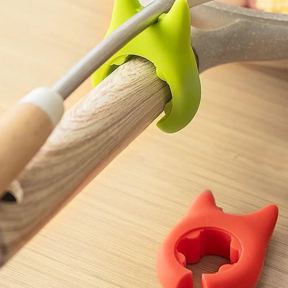Cute Cat Silicone Spoon Rest – Heat-Resistant Kitchen Utensil Holder